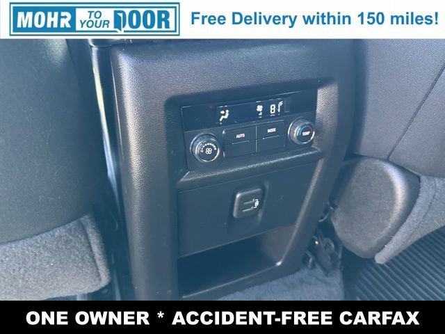 Used 2023 Chevrolet Traverse LT image 33