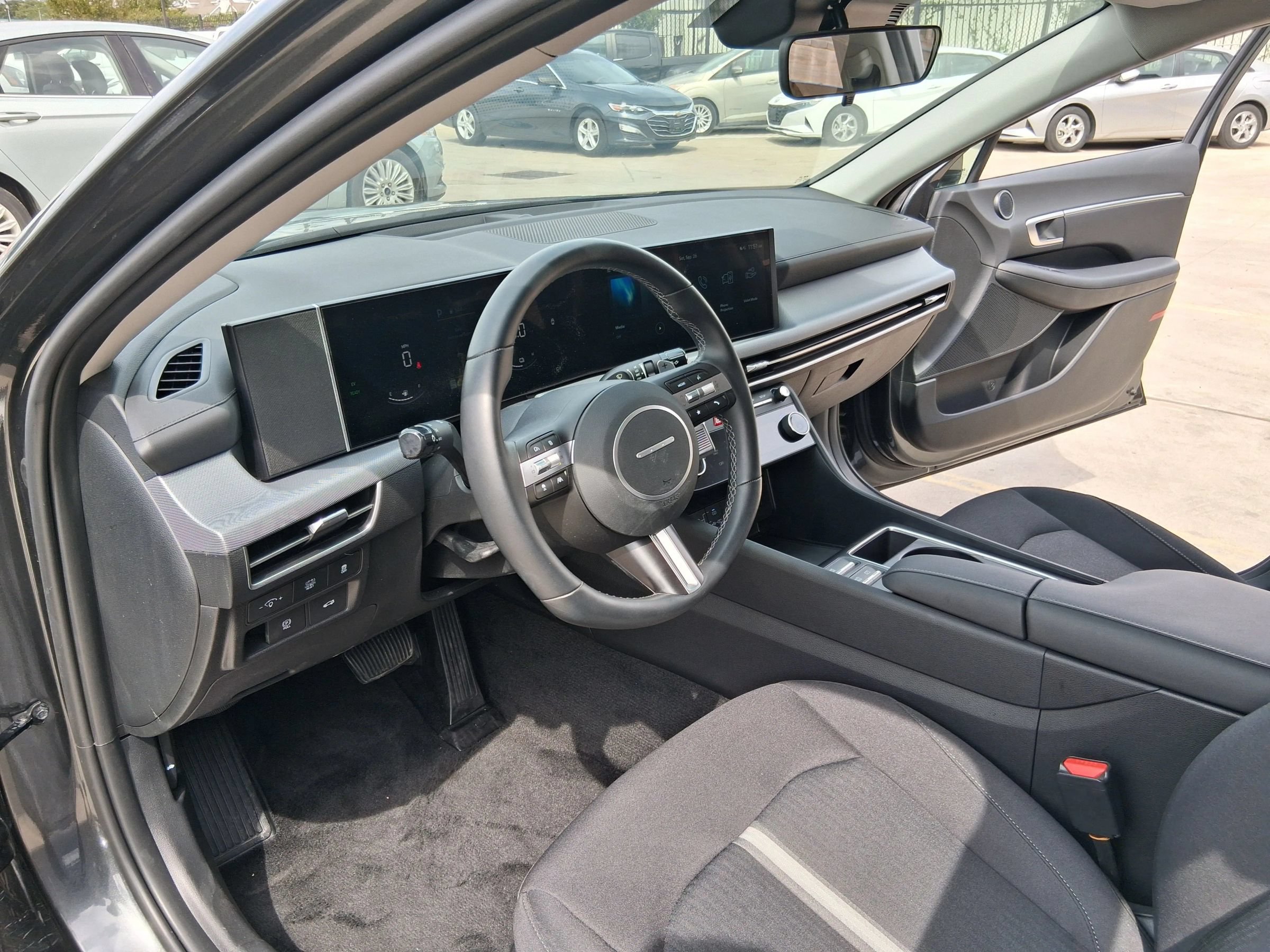 Used 2025 Hyundai Sonata SEL FWD image 27