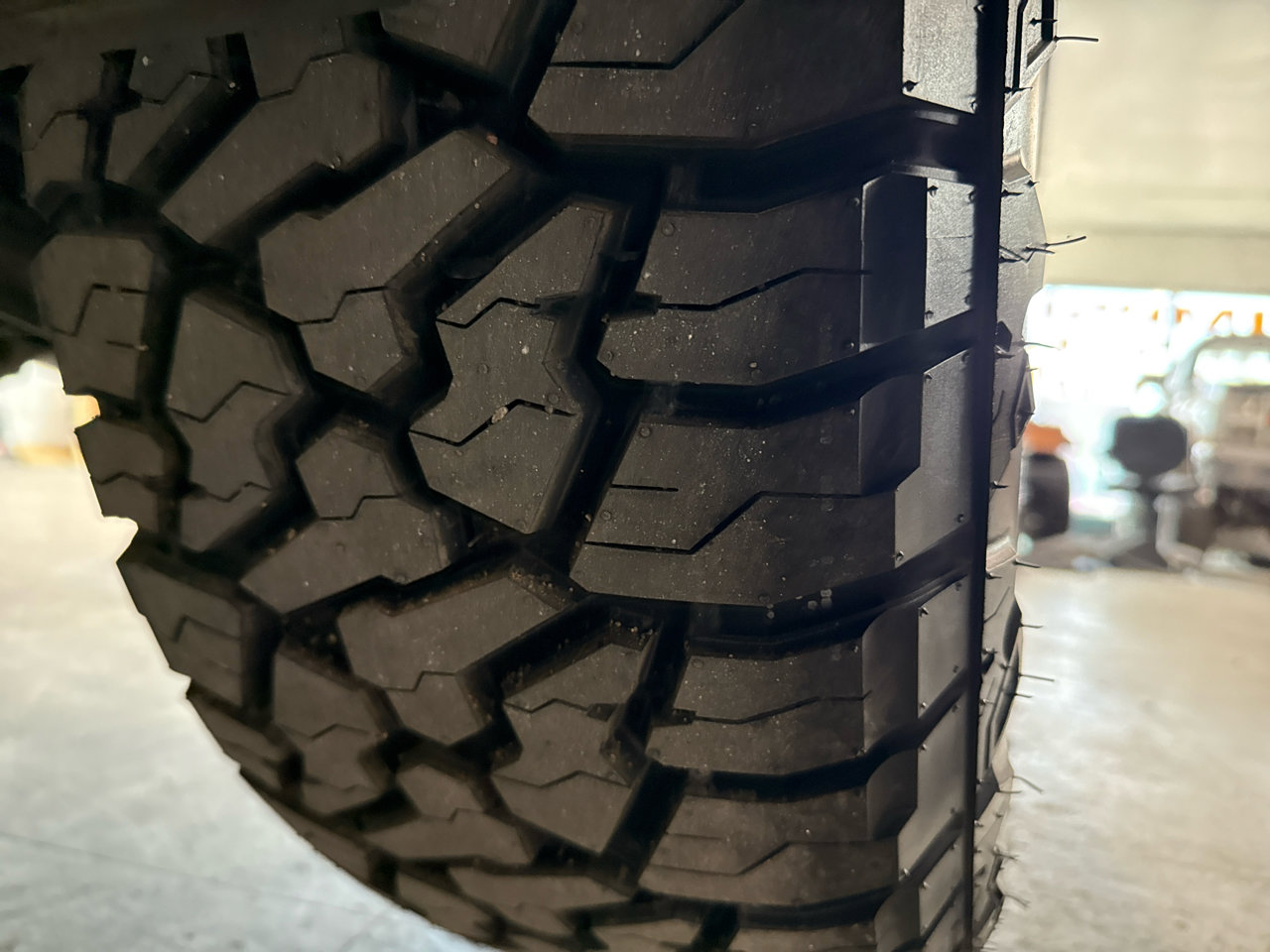 Used 2020 Nissan Armada SL image 68