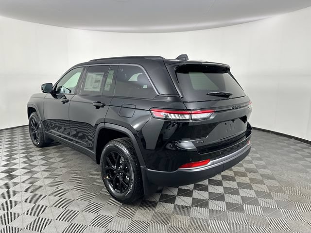 New 2026 Jeep Grand Cherokee Altitude AWD/4WD image 4