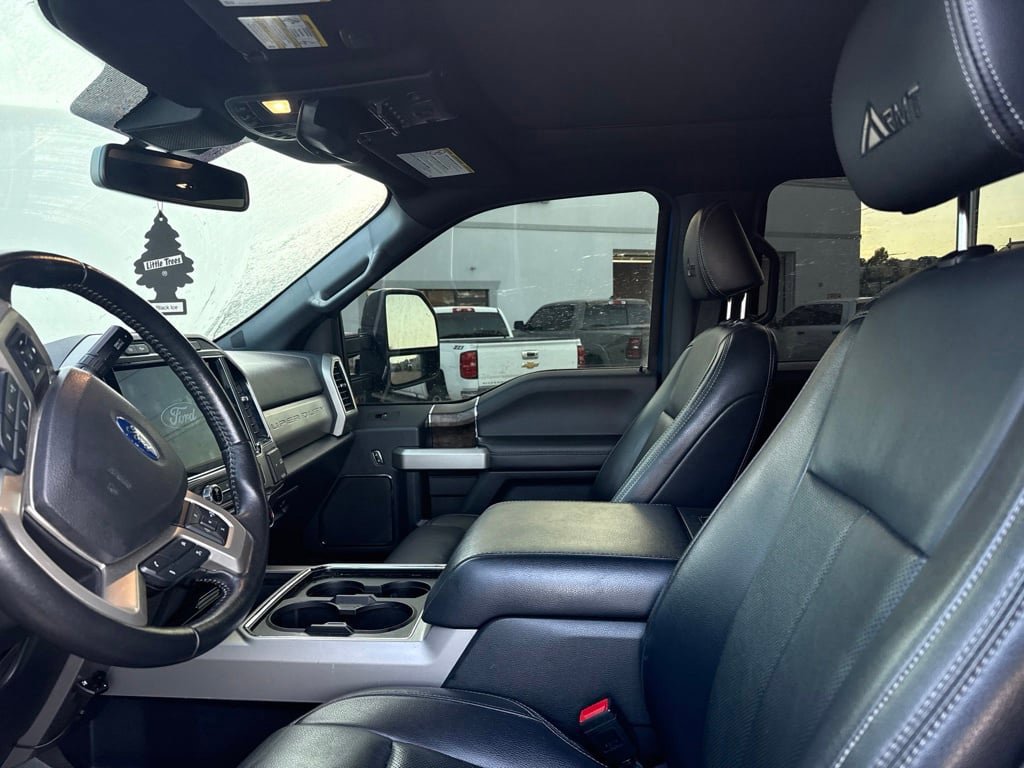 Used 2022 Ford F250 Lariat w/ Black Appearance Package AWD/4WD image 11