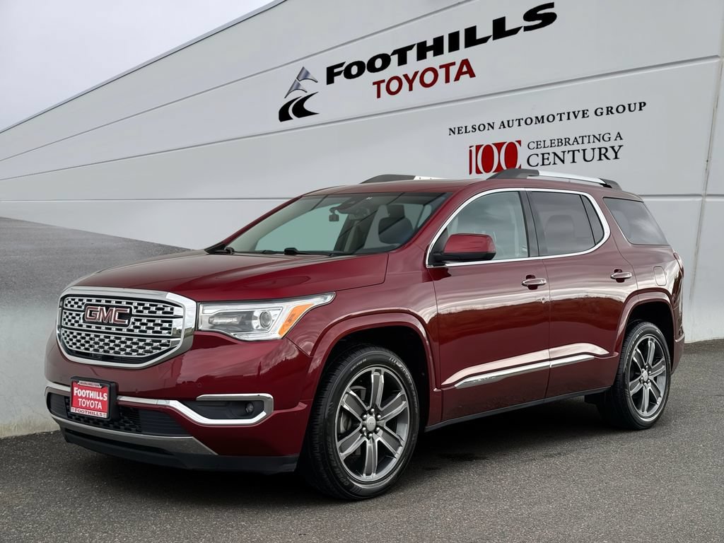 Used 2017 GMC Acadia Denali w/ Technology Package AWD/4WD image 3