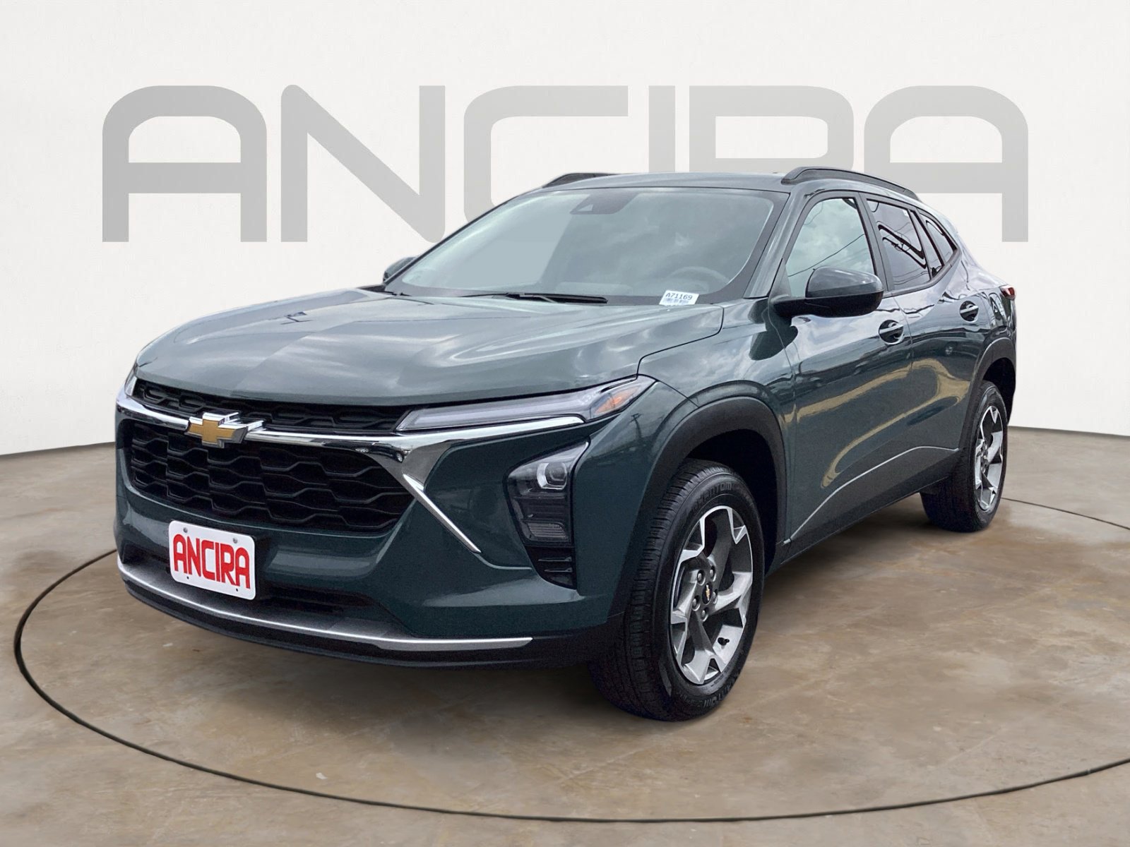 Used 2025 Chevrolet Trax LT FWD image 9