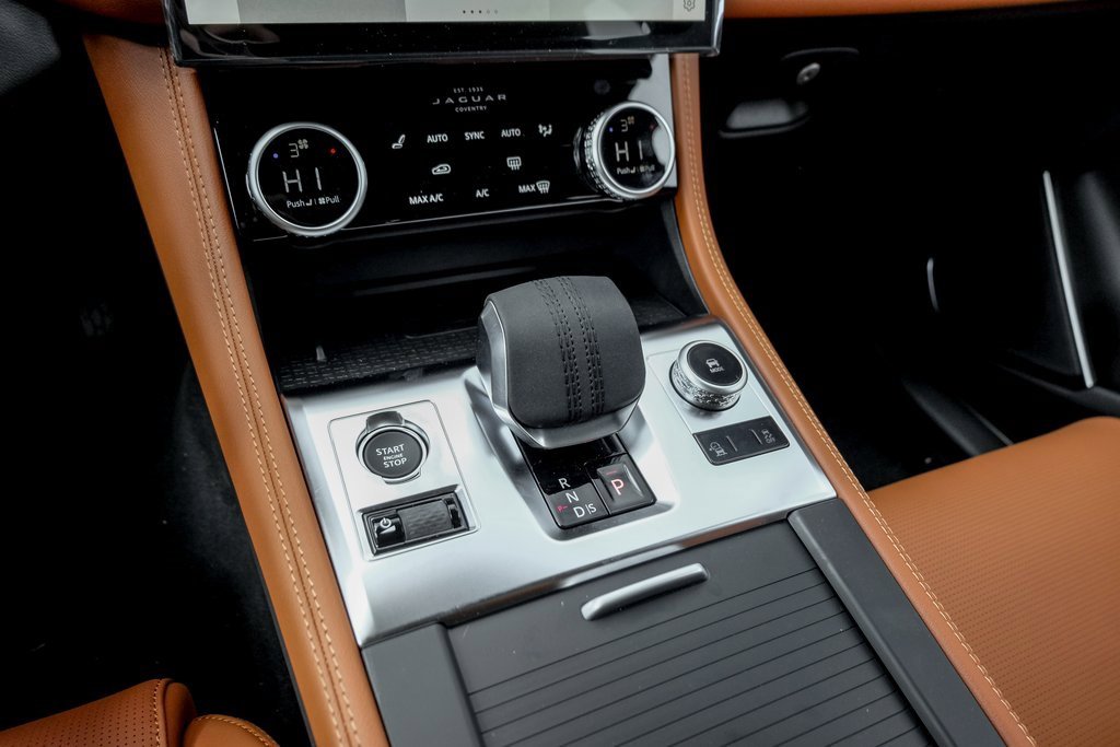 New 2026 Jaguar F-PACE R-Dynamic S image 15