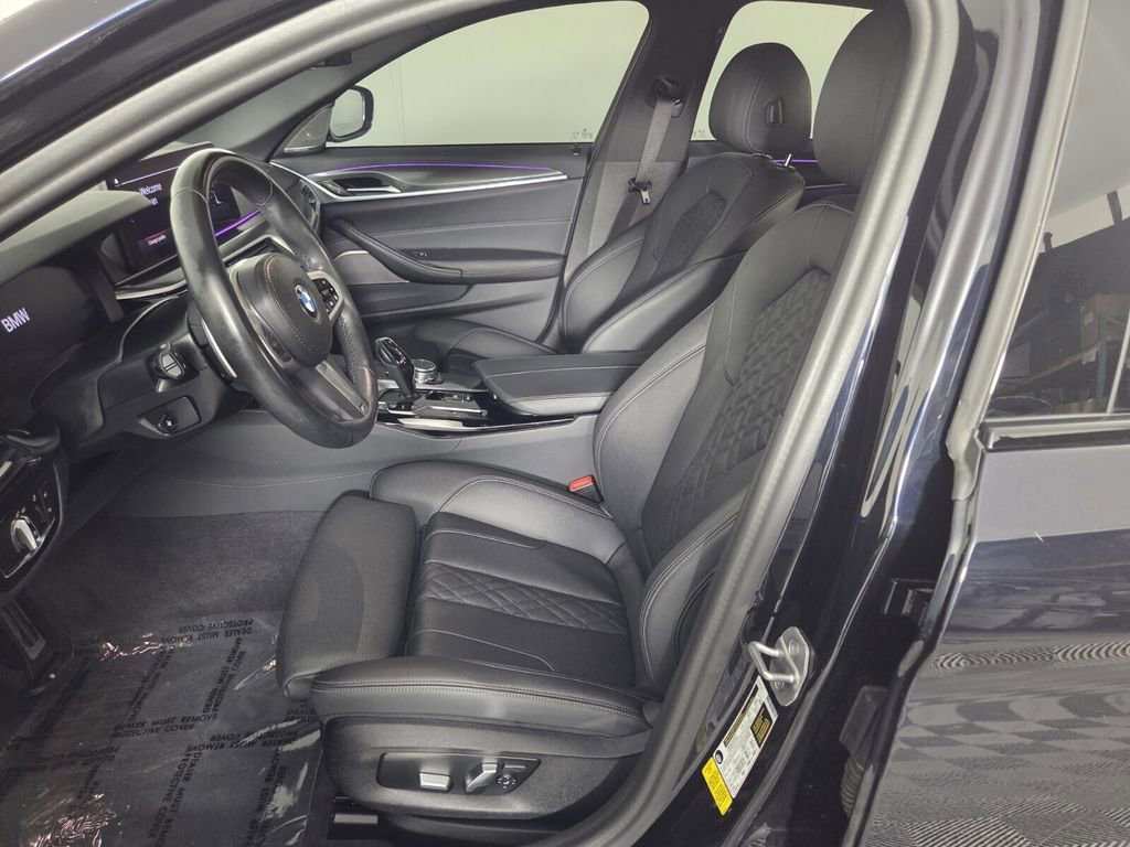Used 2023 BMW 530i w/ M Sport Package image 11