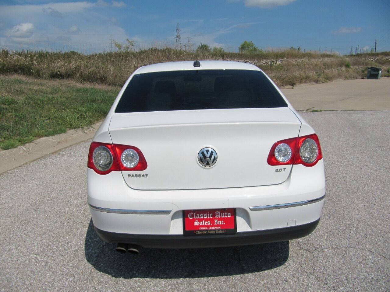 Used 2006 Volkswagen Passat Value Edition FWD image 7