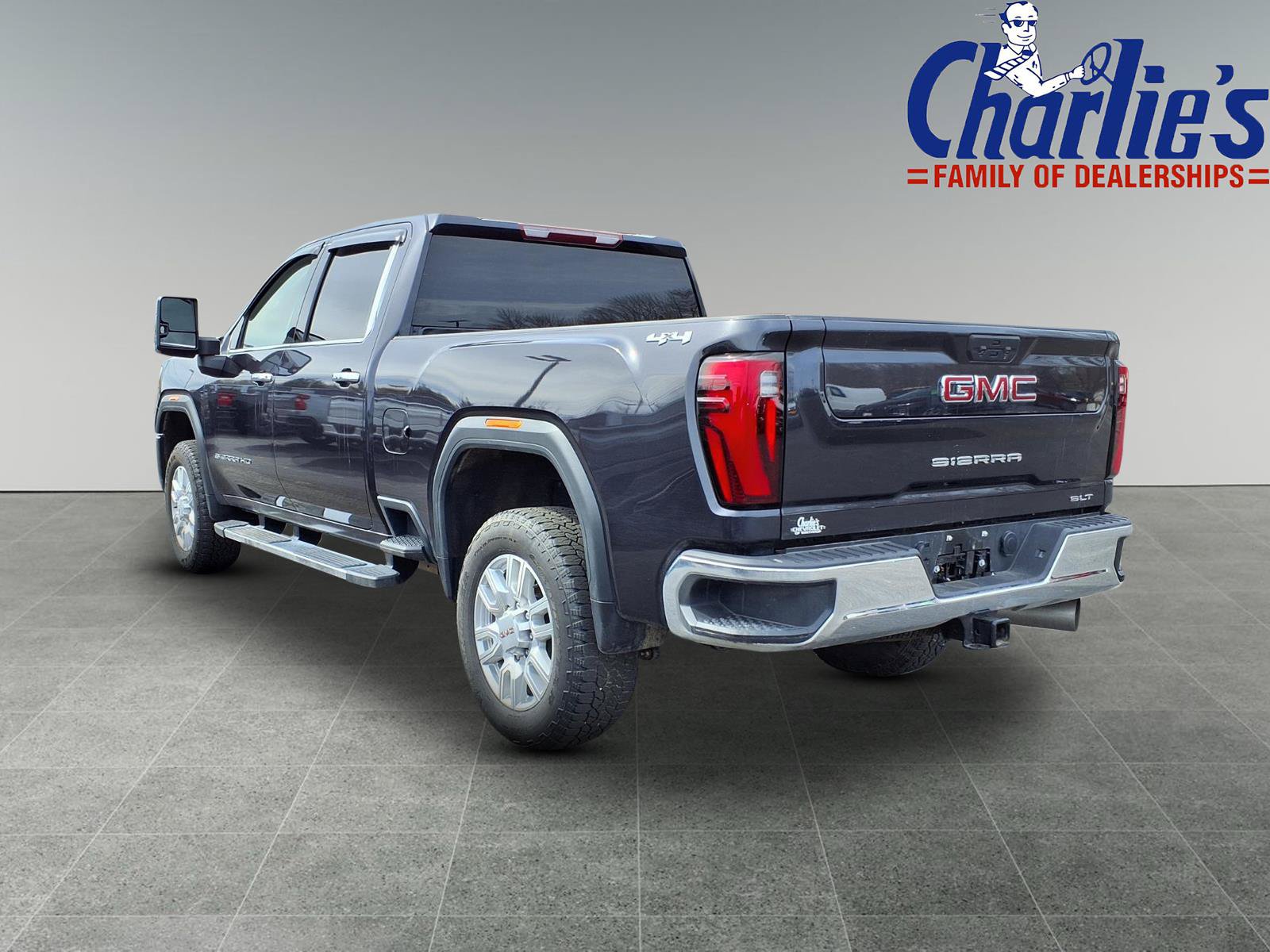 Used 2024 GMC Sierra 2500 SLT w/ Snow Plow Prep/Camper Package AWD/4WD image 5