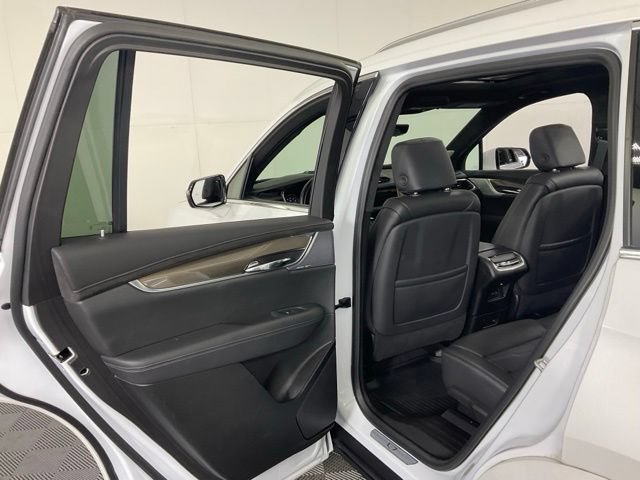 Used 2025 Cadillac XT6 Premium Luxury w/ Platinum Package AWD/4WD image 28