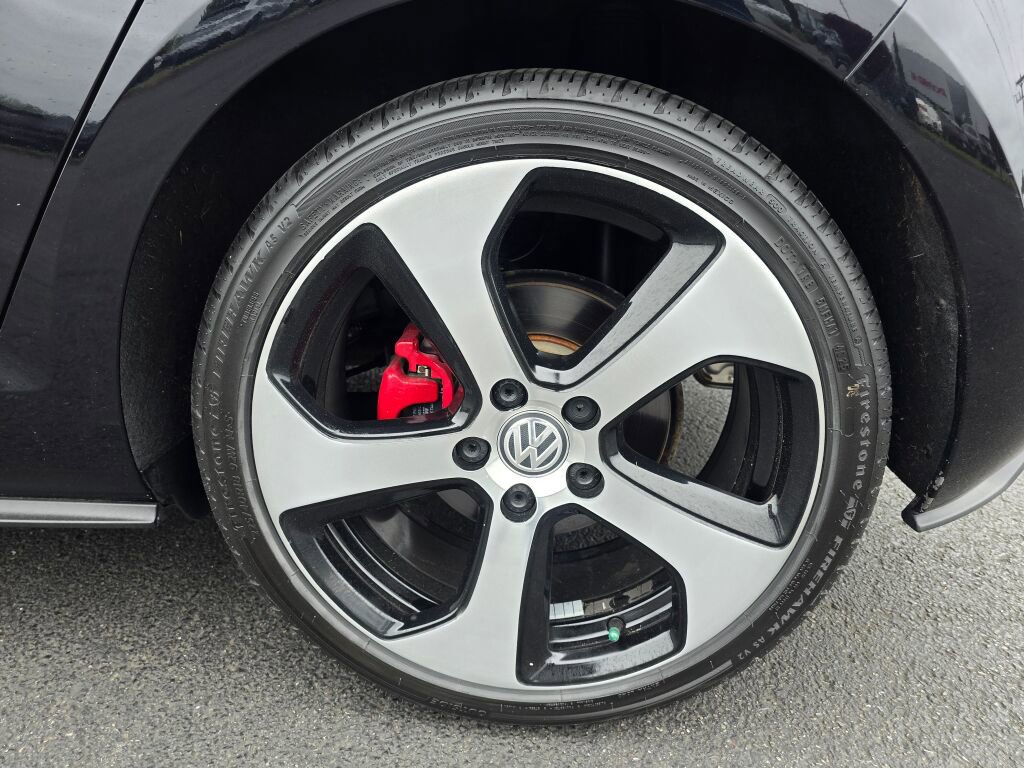 Used 2016 Volkswagen GTI SE w/ Lighting Package (SEL) FWD image 20