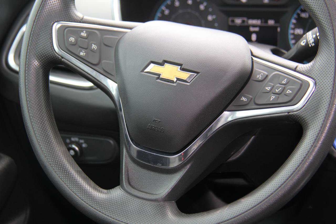 Used 2019 Chevrolet Equinox LS FWD image 13