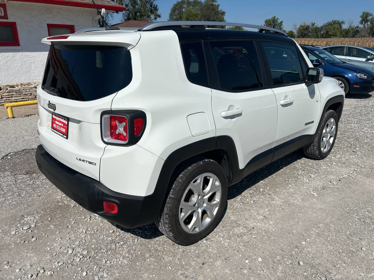 Used 2016 Jeep Renegade Limited image 3