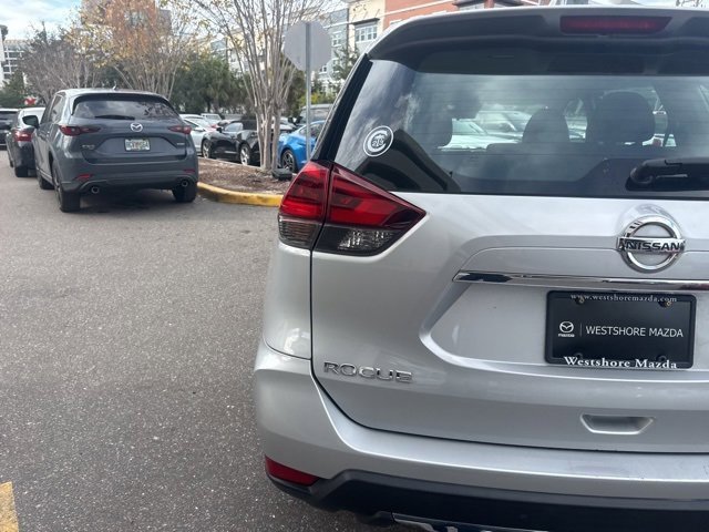 Used 2019 Nissan Rogue S image 5