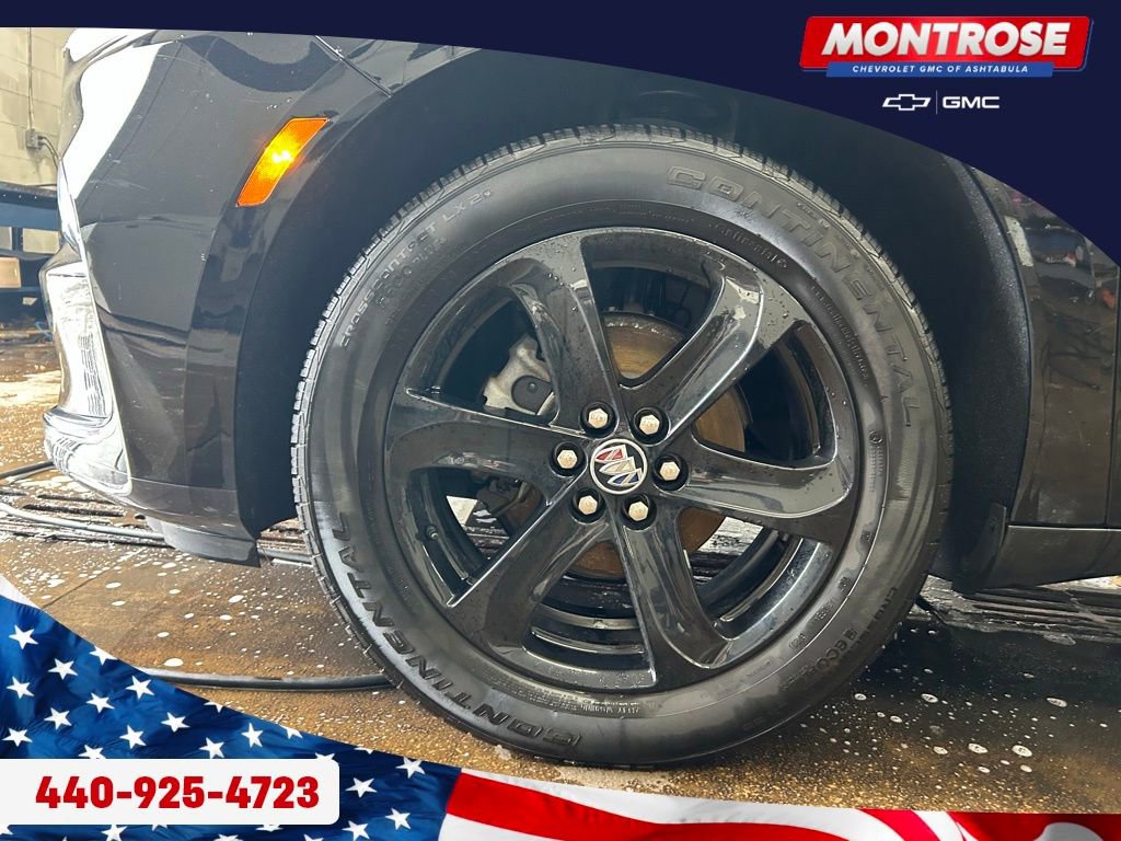 Used 2023 Buick Enclave Essence w/ Sport Touring Edition image 33