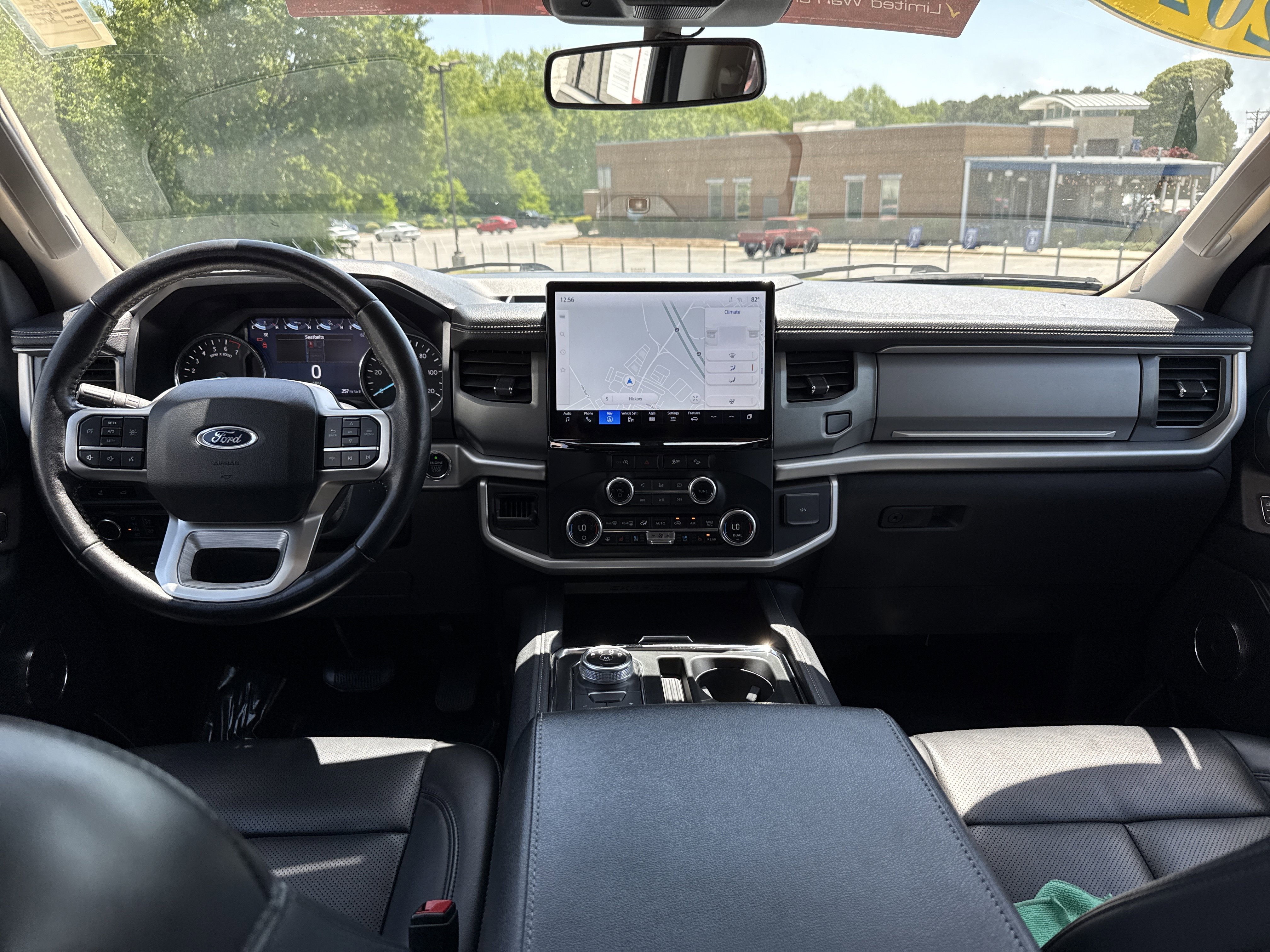 Used 2024 Ford Expedition Max XLT AWD/4WD image 28