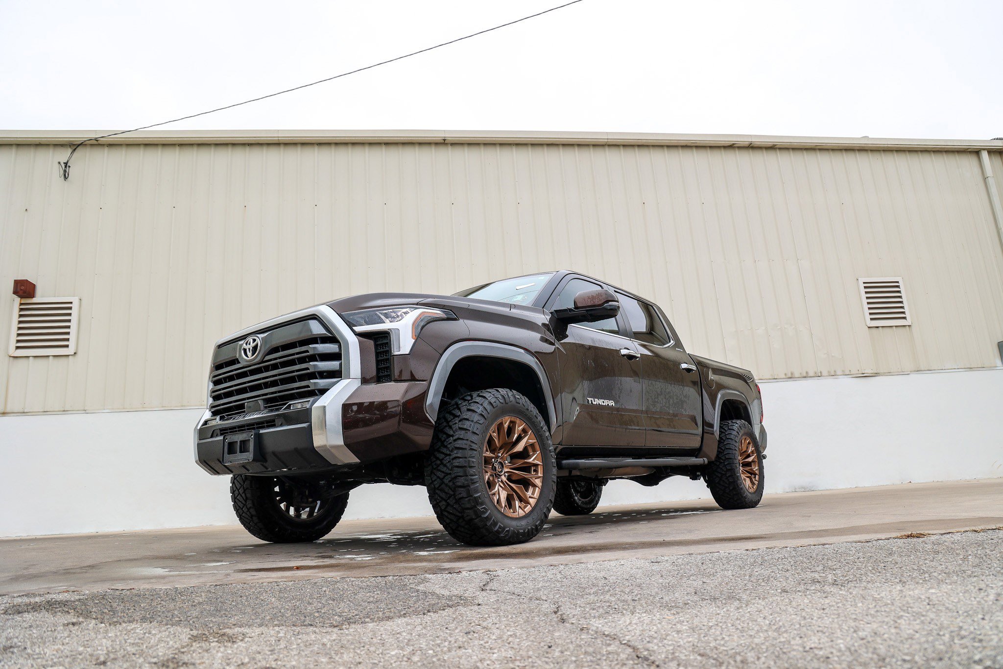 Used 2024 Toyota Tundra Limited image 3