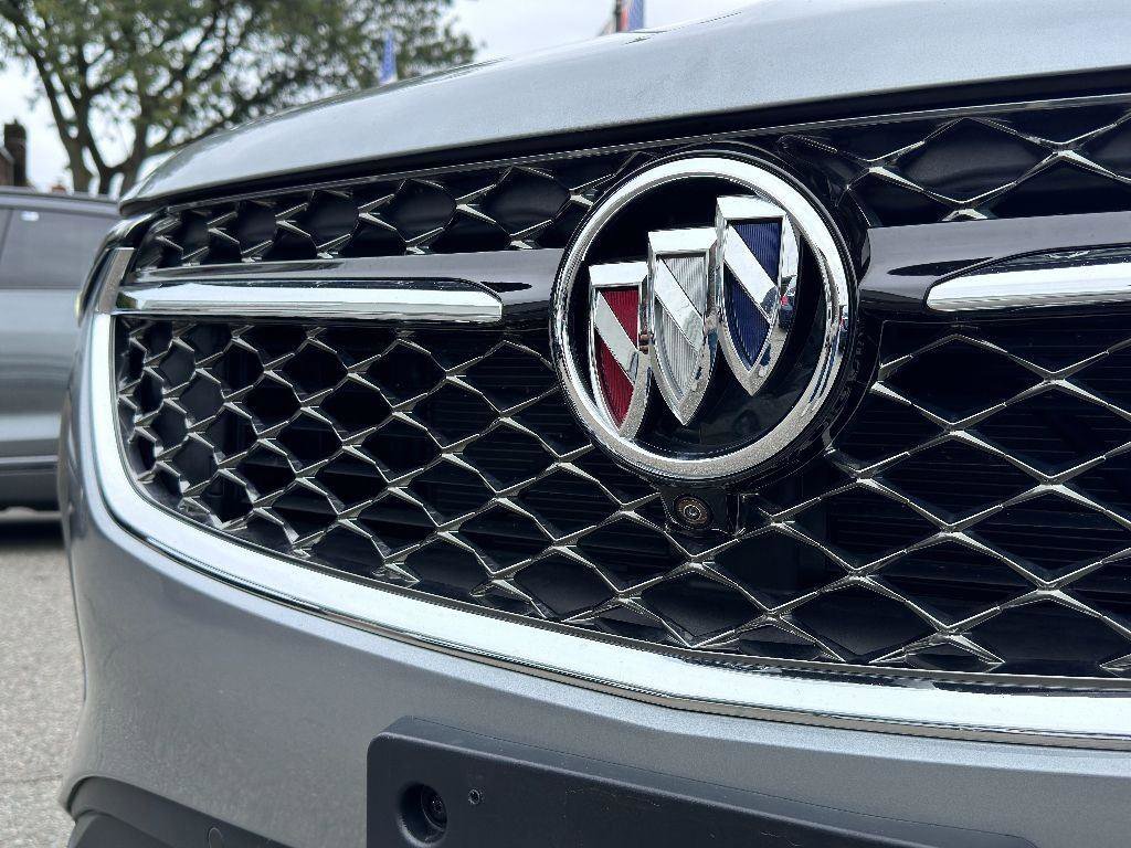 Used 2023 Buick Envision Avenir image 13