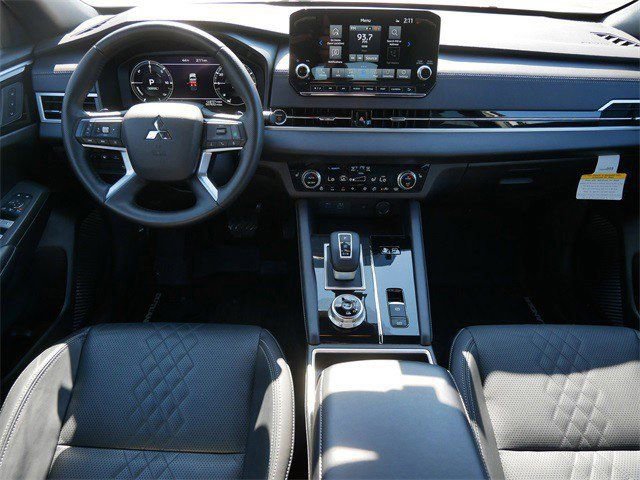 Used 2025 Mitsubishi Outlander SEL Black Edition image 11