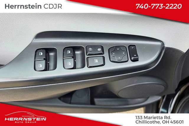 Used 2023 Hyundai Kona SEL w/ Cargo Package AWD/4WD image 15