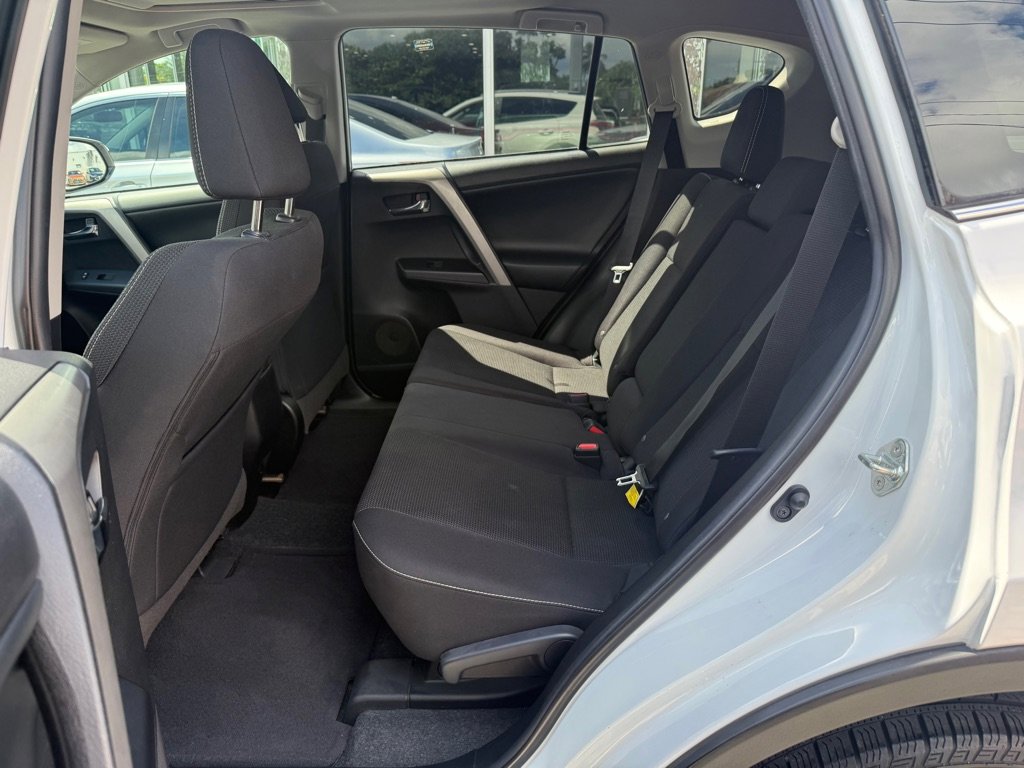 Used 2018 Toyota RAV4 XLE image 25