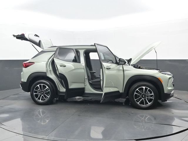 Used 2025 Chevrolet TrailBlazer LT FWD image 32
