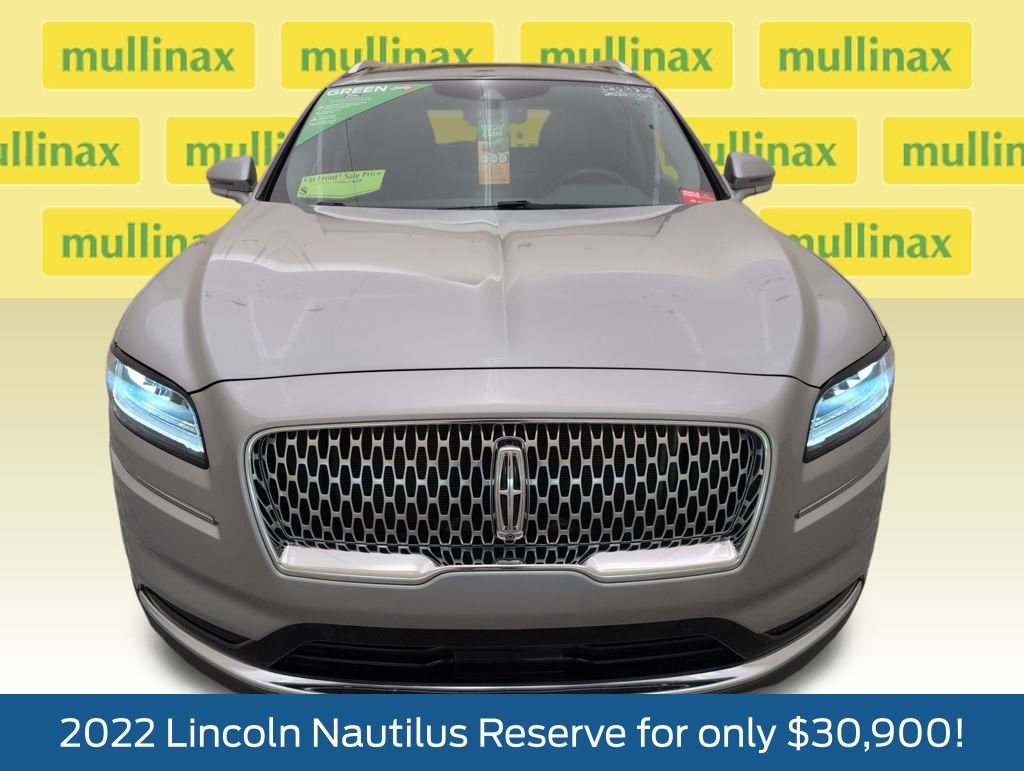 Used 2022 Lincoln Nautilus Reserve w/ Equipment Group 201A image 15