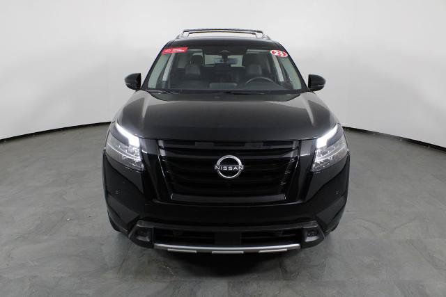 Certified 2023 Nissan Pathfinder SL w/ Black Appearance Package FWD image 13