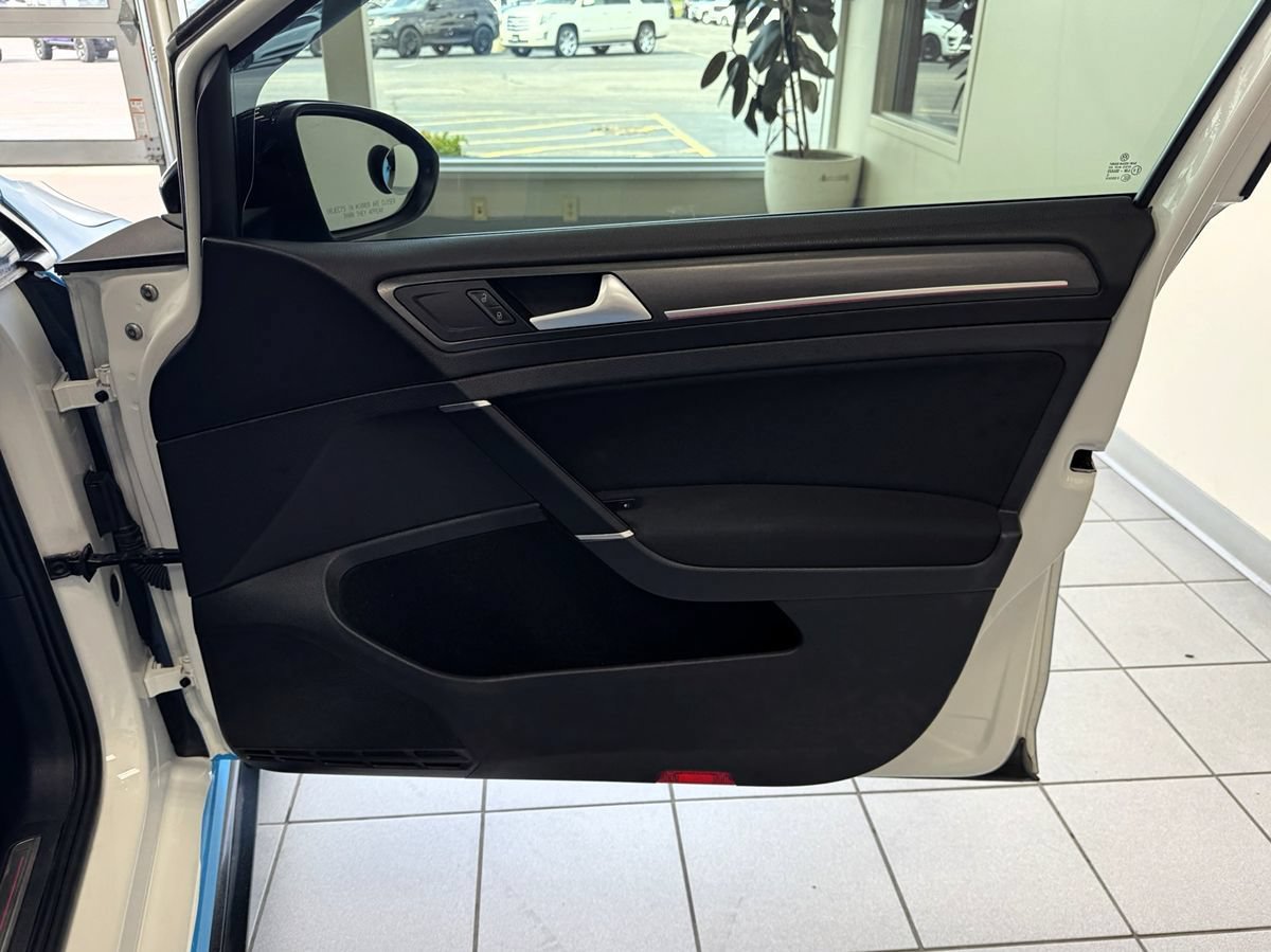 Used 2018 Volkswagen GTI S FWD image 18