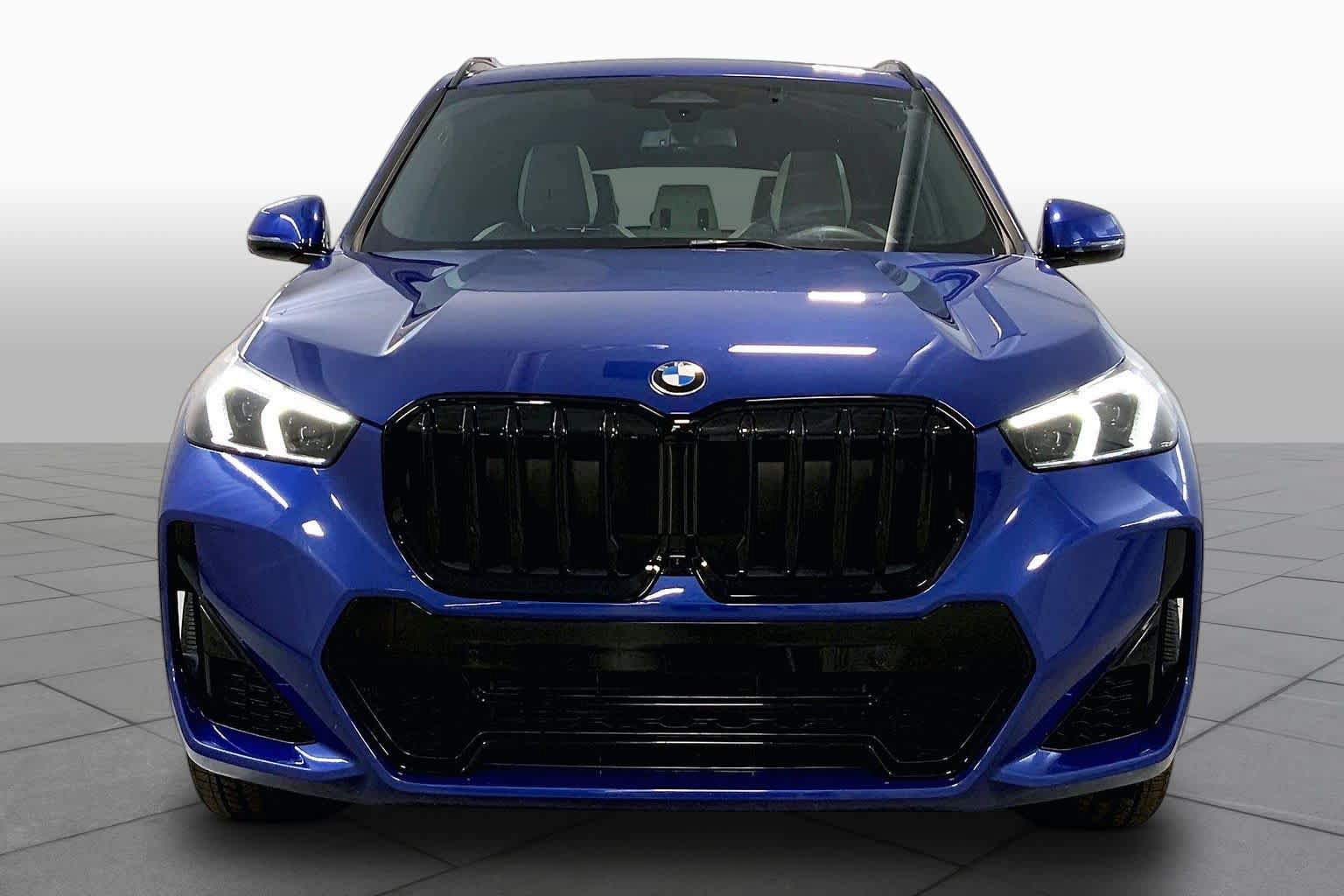 Used 2026 BMW X1 xDrive28i w/ Technology Package AWD/4WD image 3