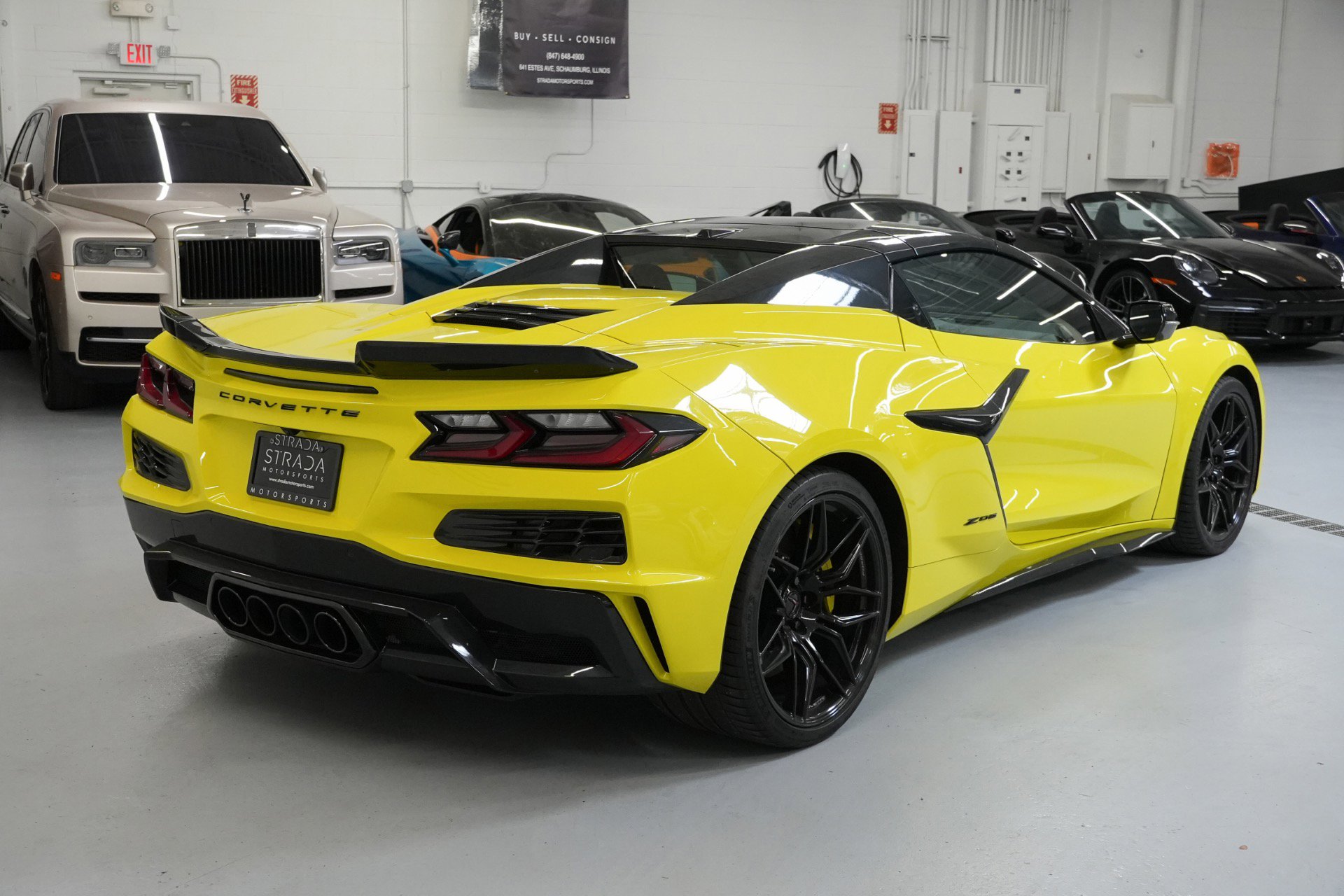 Used 2023 Chevrolet Corvette Z06 w/ Stealth Interior Trim Package RWD image 28