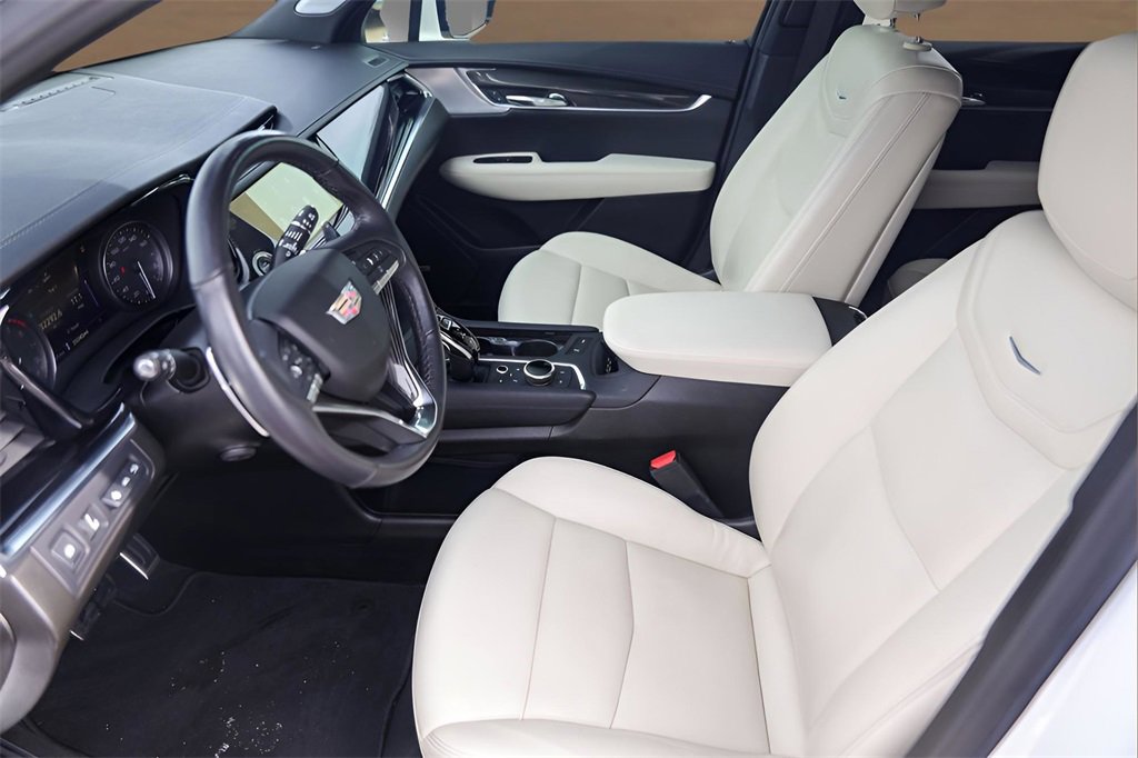 Certified 2023 Cadillac XT6 Sport w/ Technology Package image 9