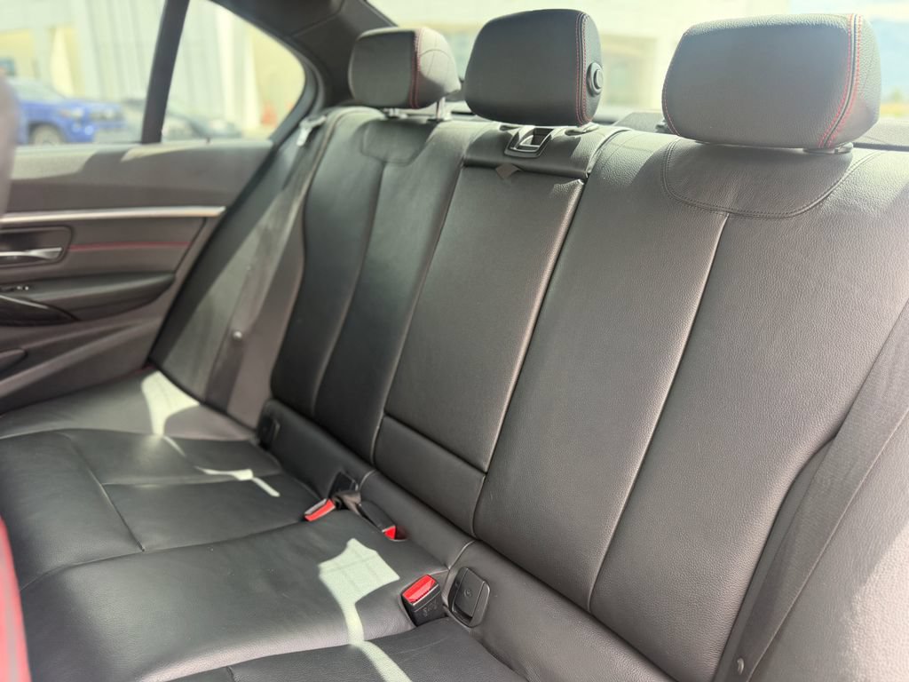 Used 2016 BMW 328i xDrive Sedan AWD/4WD image 18