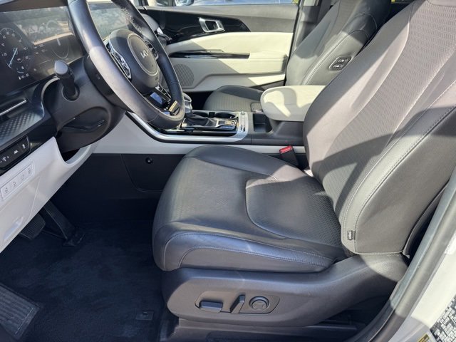 Certified 2024 Kia Carnival SX Prestige image 21