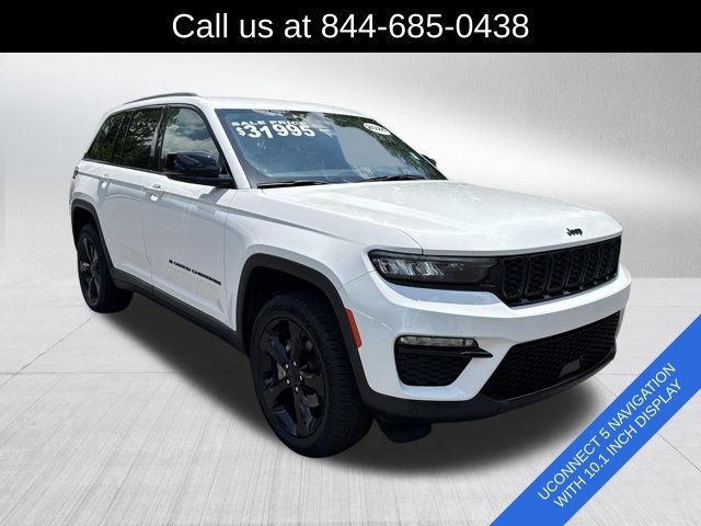Certified 2024 Jeep Grand Cherokee Limited w/ Black Appearance Package RWD image 3