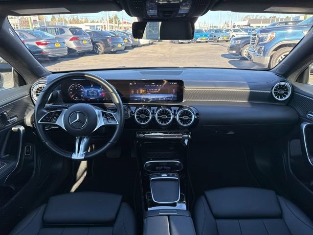 Used 2025 Mercedes-Benz CLA 250 4MATIC image 21