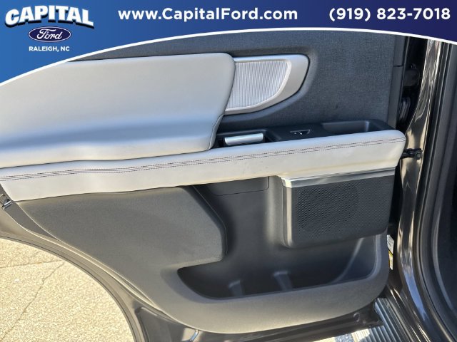 Certified 2025 Ford Expedition Active AWD/4WD image 17