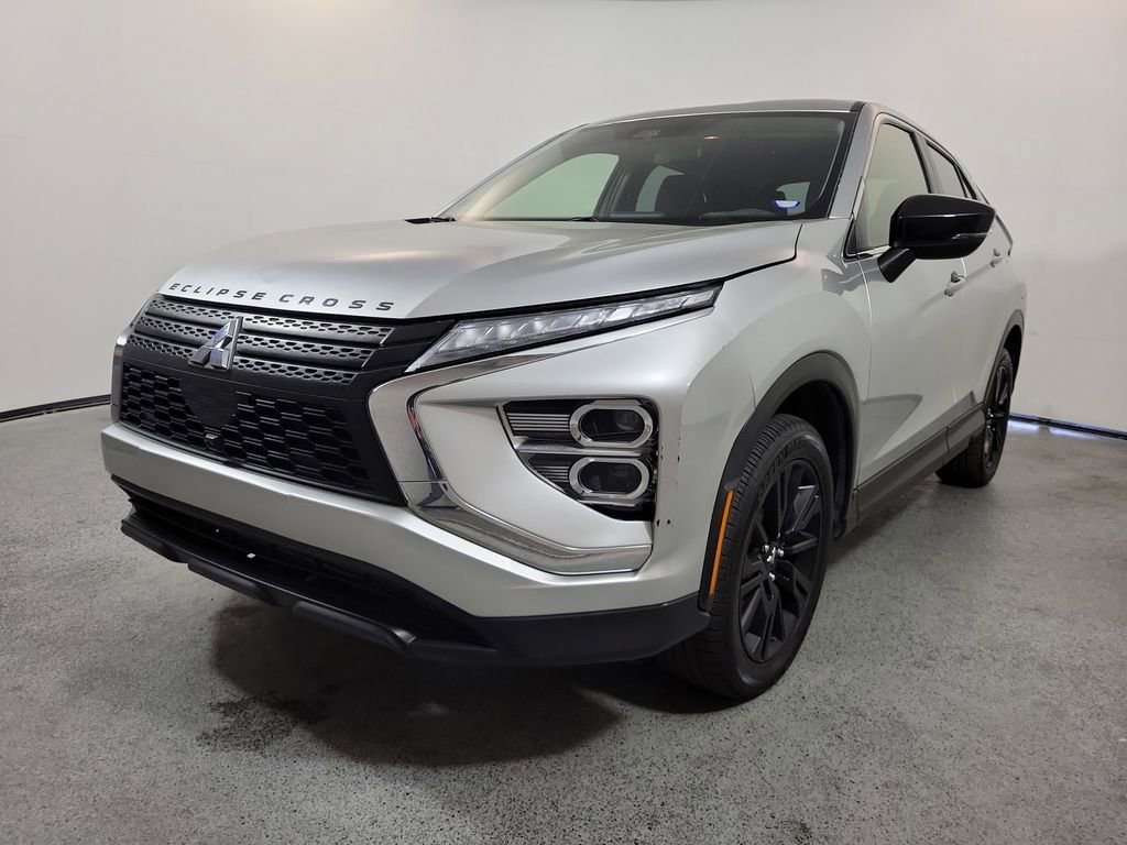 Used 2023 Mitsubishi Eclipse Cross LE image 3
