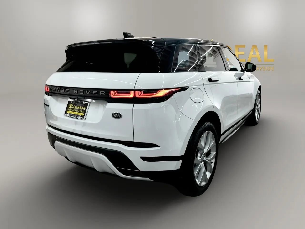 Used 2022 Land Rover Range Rover Evoque R-Dynamic SE image 7