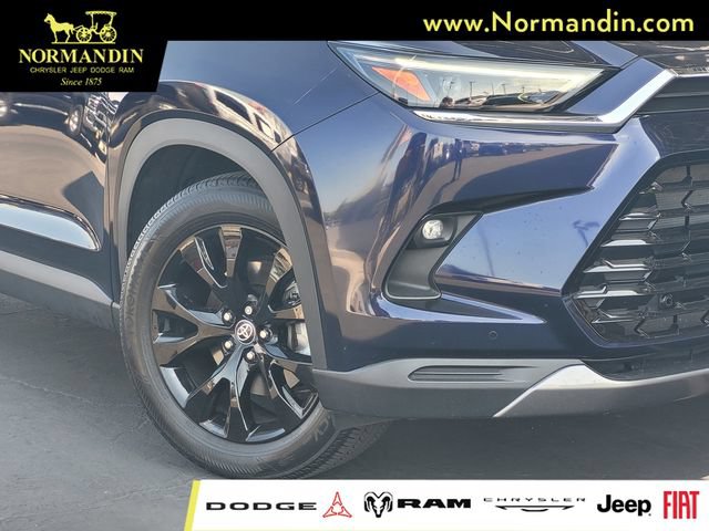 Used 2024 Toyota Grand Highlander AWD image 3