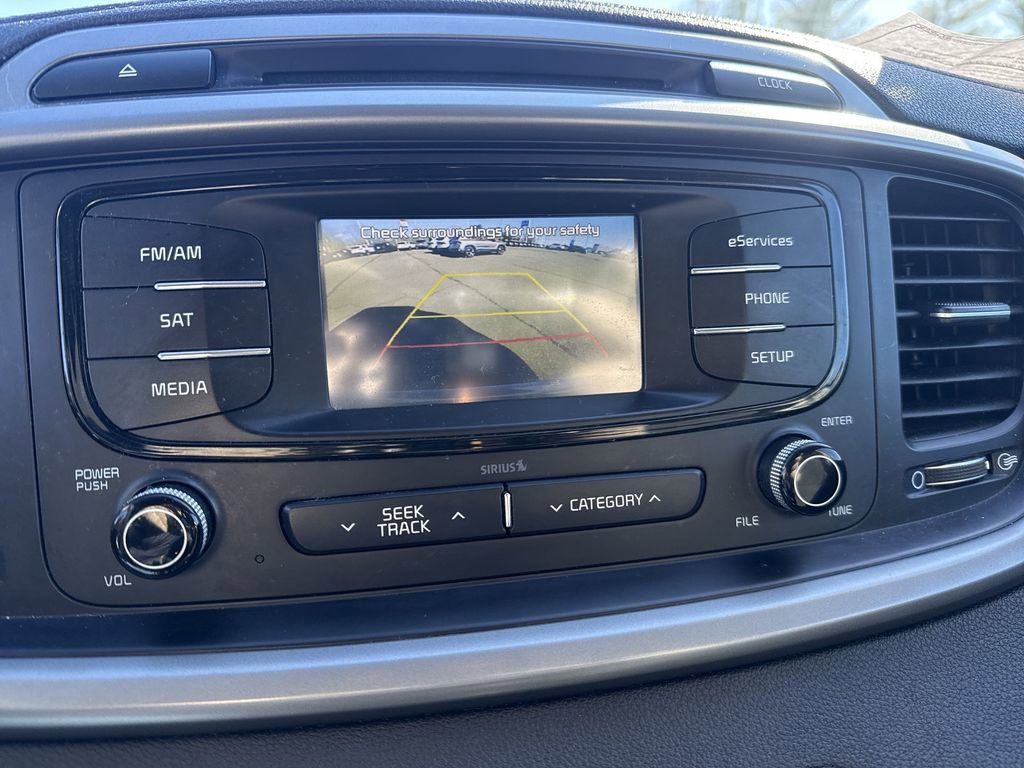 Used 2016 Kia Sorento LX image 13