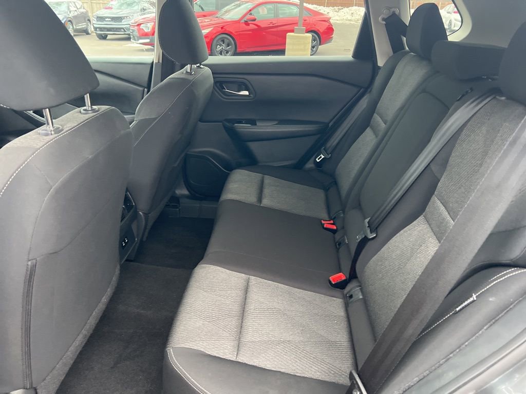 Certified 2024 Nissan Rogue SV image 9