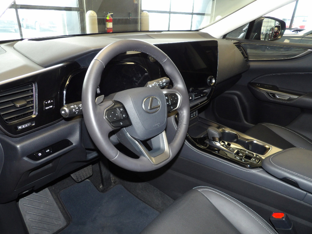 Used 2024 Lexus NX 350h AWD image 25