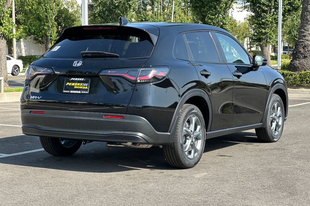 New 2026 Honda HR-V LX image 4