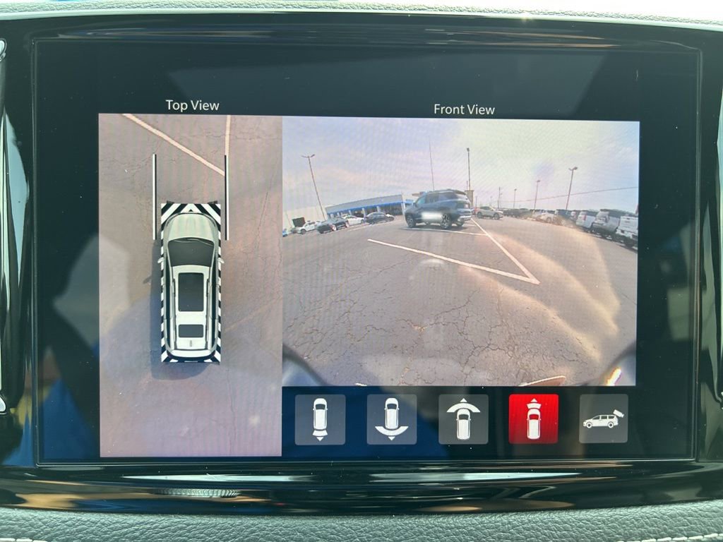 Used 2024 Chrysler Pacifica Premium FWD image 34