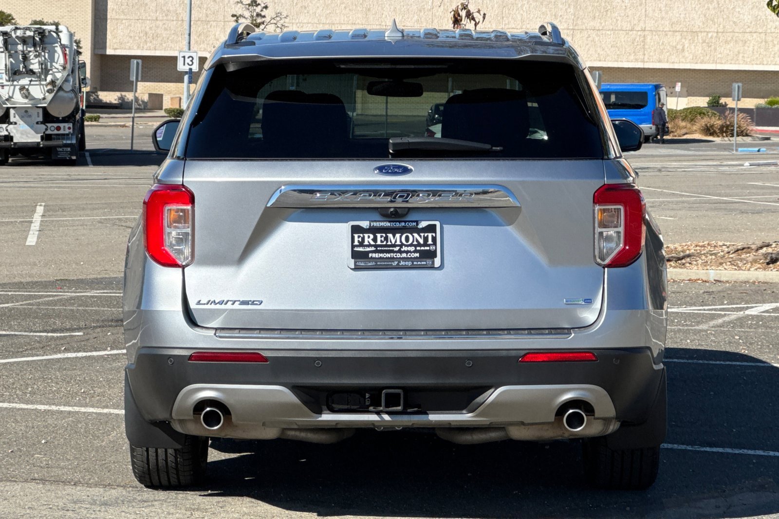 Used 2020 Ford Explorer Limited w/ Class III Trailer Tow Package image 4