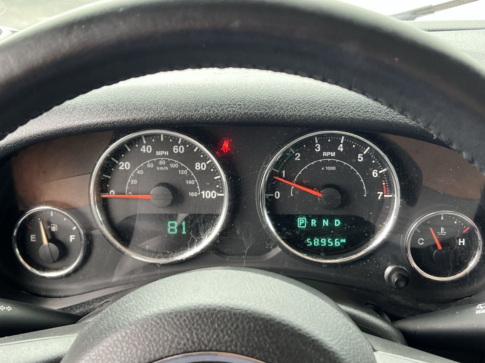 Used 2017 Jeep Wrangler Sahara w/ Connectivity Group AWD/4WD image 17