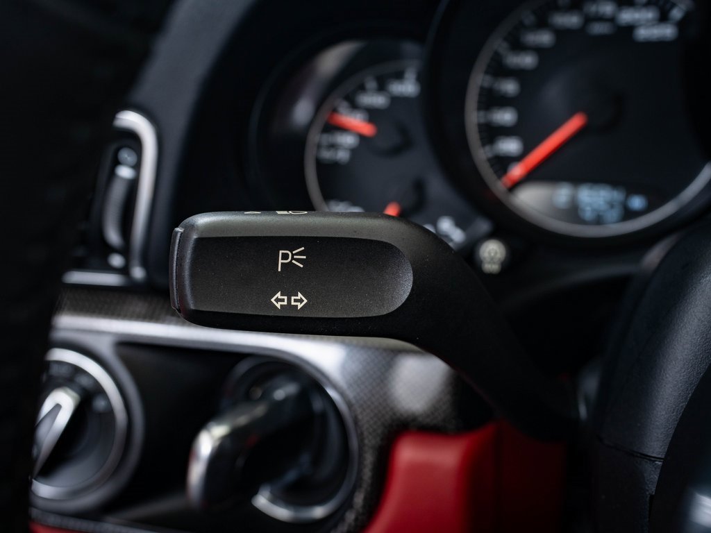 Used 2015 Porsche 911 Turbo S image 22