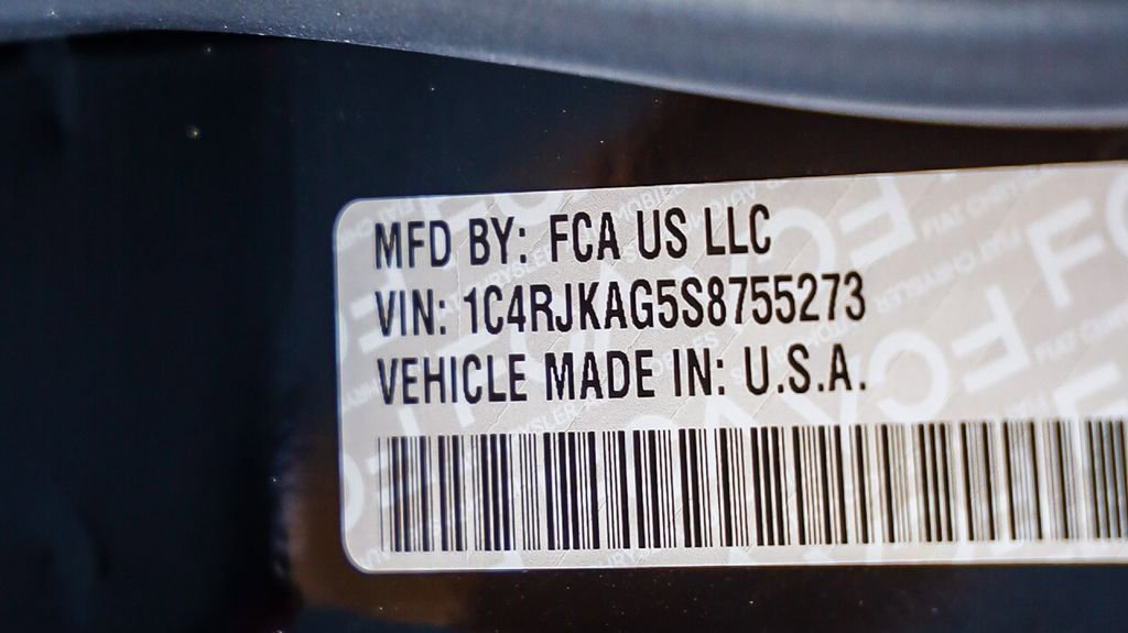 New 2025 Jeep Grand Cherokee L Altitude image 30