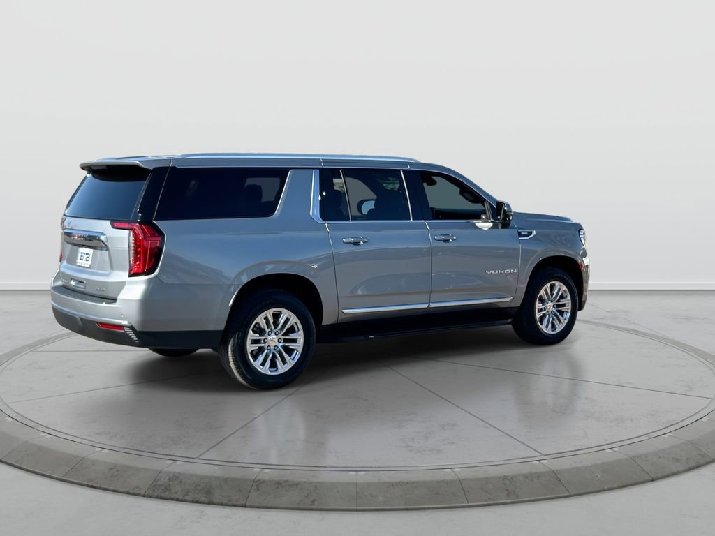 Used 2024 GMC Yukon XL SLT w/ SLT Luxury Package AWD/4WD image 8