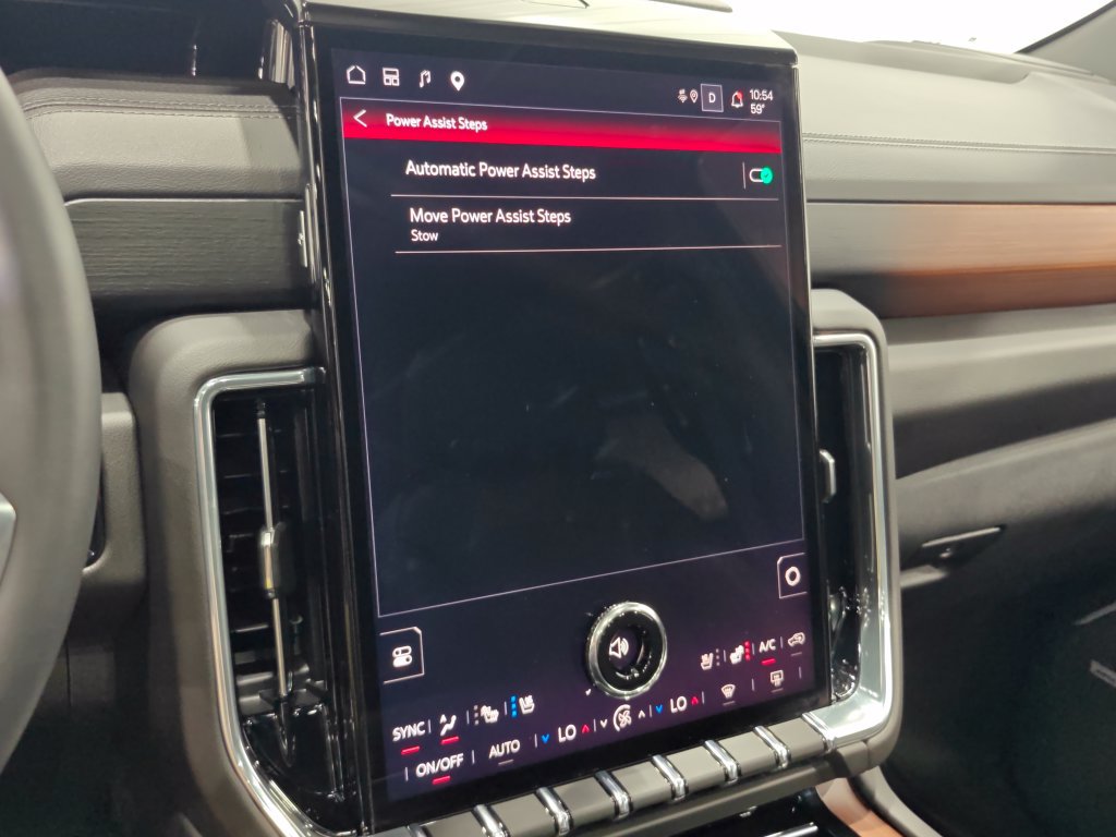 Used 2025 GMC Yukon Denali w/ Sun & Power Step Package AWD/4WD image 56