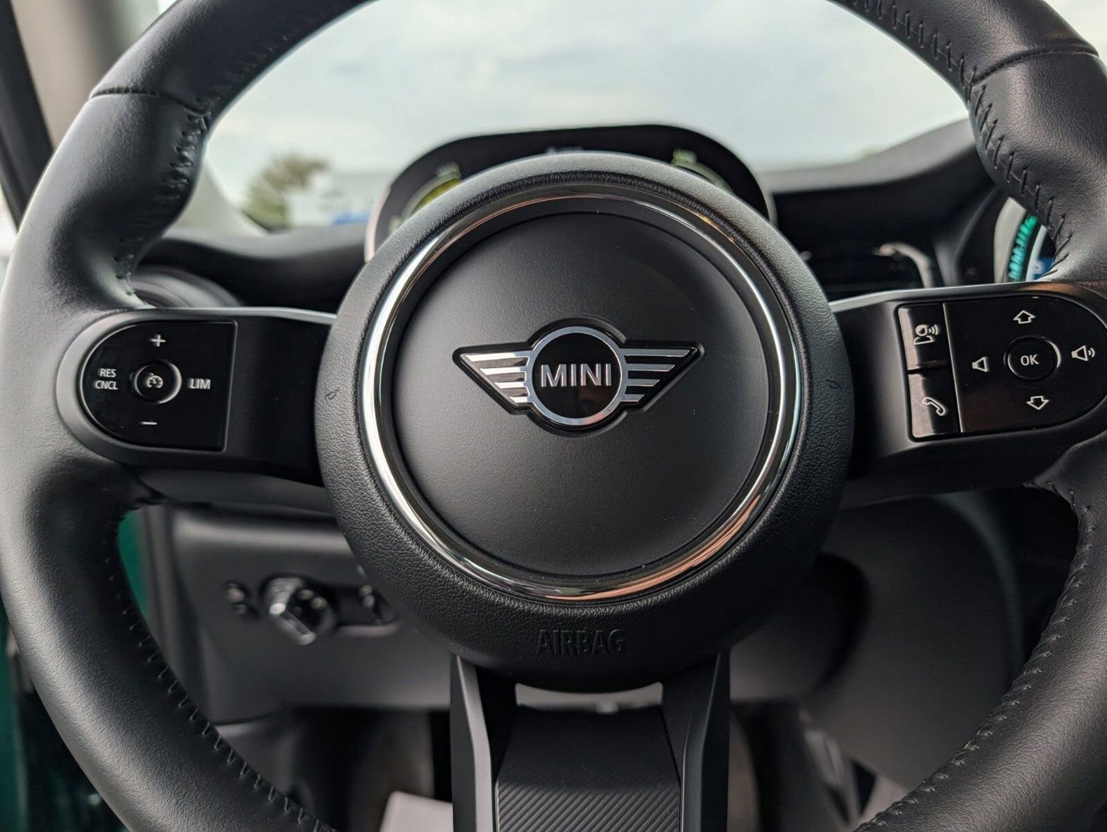 Used 2023 MINI Cooper SE FWD image 24
